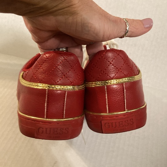 Guess GMMagesty  red sneakers size 12 - Picture 4 of 10